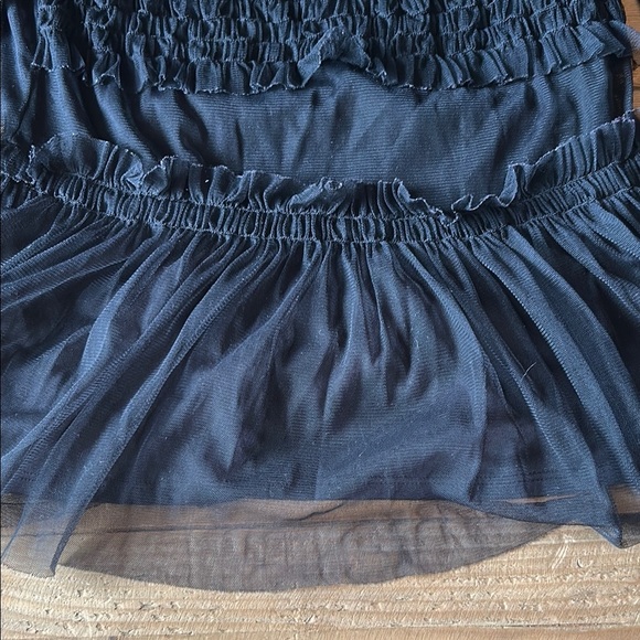 Vera Wang Black Ruffled Smocked Blouse - Picture 4 of 4